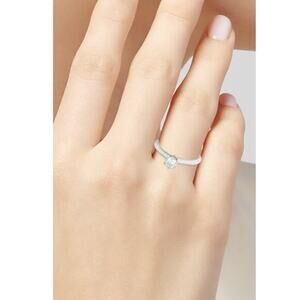 Tiffany & Co. Platinum Diamond Engagement ring